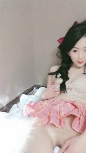 清纯超甜学生妹刚下海，顶级翘臀[1V 1.54G][百度盘]
