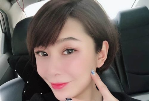 51577-泡妞约操达人『胡子哥』约啪离异漂亮人妻 办公室翘美臀后入怼着操 完美露脸 高清 图01