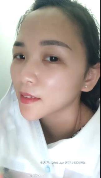 医院药房高颜值护士偷偷下海！卫生间大尺度漏点【1V/315mb】【百度云】