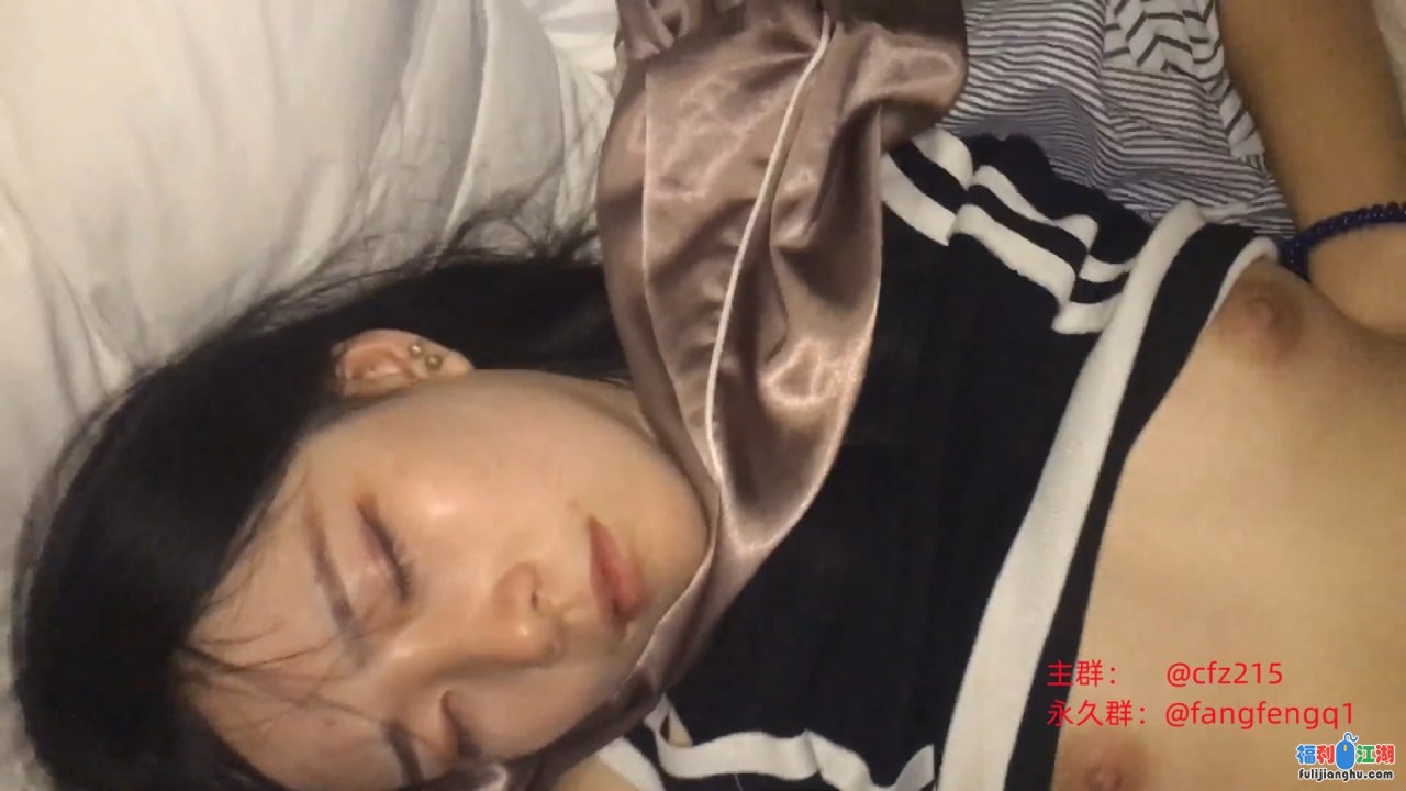 重磅福利百度云泄密流出重庆房地产女销售梁K琳吃宵夜被客户灌醉迷干颜射脸上1080P高清版