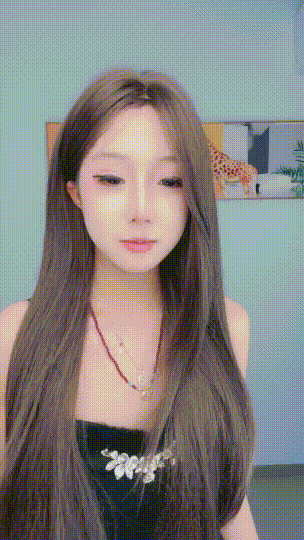 重磅!今年最美校花!超级漂亮~ 没良心的小羊 道具自慰~ 图 01